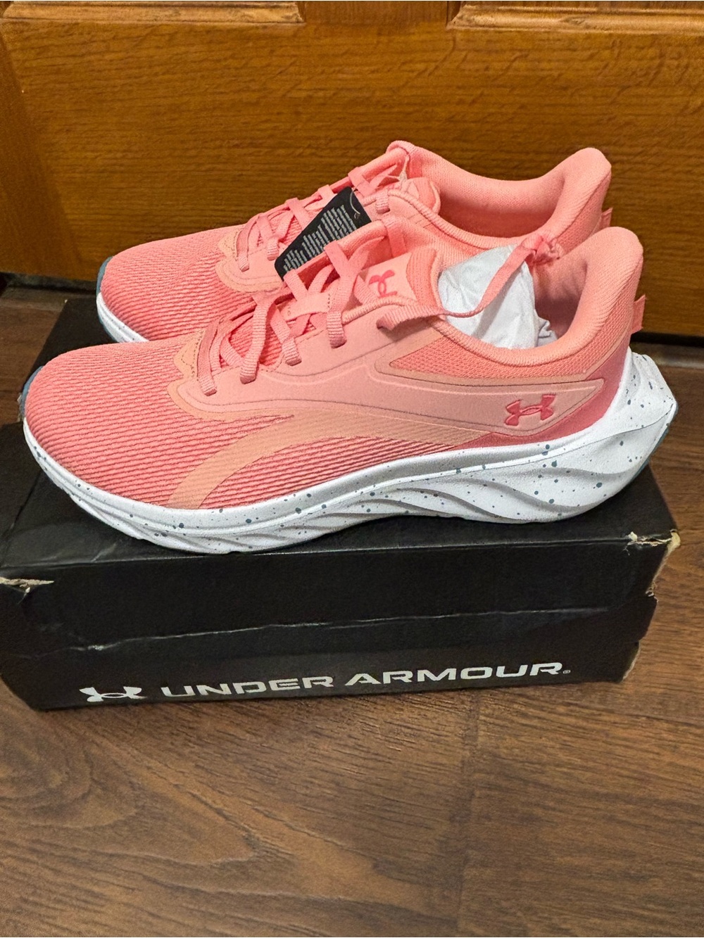 Under Armour Charged+ Ascend Women’s Running Shoes Pink Size 9 NIB - Picture 3 of 10